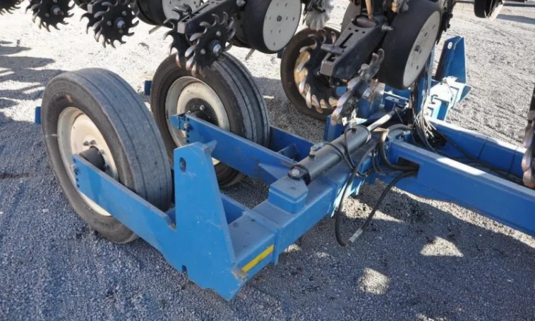 Сеялка точного высева Kinze 3600 16 рядная (пневматическая) - фото № 3