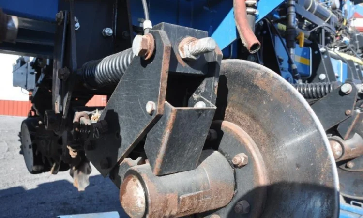 Сеялка точного высева Kinze 3600 16 рядная (пневматическая) - фото № 14