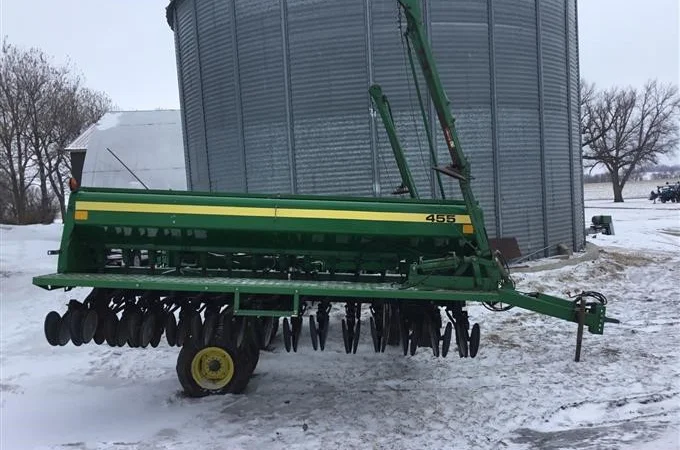 Широкорядная зерновая сеялка Джон Дир John Deere 455 (м/р 25 см.) - фото № 1