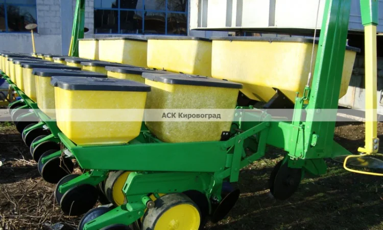 Сеялка Джон Дир 7000 - фото № 3