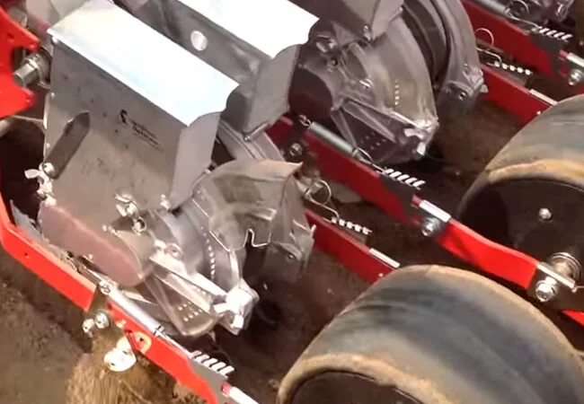 Новая сеялка сплошного высева пневматическая Agricola SNT - 2-130 І 2-290 - фото № 3