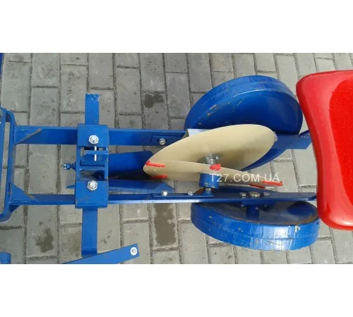 Рассадопосадочная машина AGROMAX S237 (Польша) - фото № 8