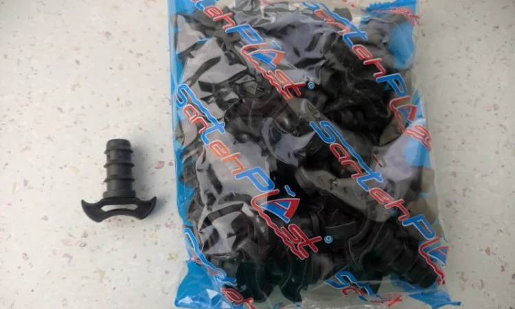 Заглушка для капельной трубки DN16 Santehplast SL-020 Упаковка 50 штук - фото № 1