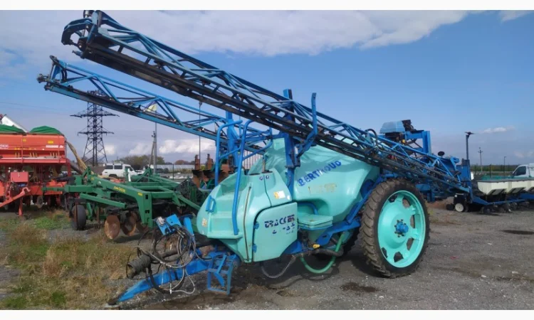 Оприскувач причіпний Berthoud Tracker 3200 (Берту Тракер) (Б/У) - фото № 1