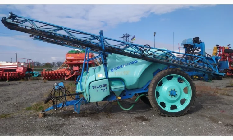 Оприскувач причіпний Berthoud Tracker 3200 (Берту Тракер) (Б/У) - фото № 5