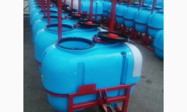 Опрыскиватели 200л 300л 400л 600л 800л-1000л 2000л 2200л 2500 Польша - фото № 2