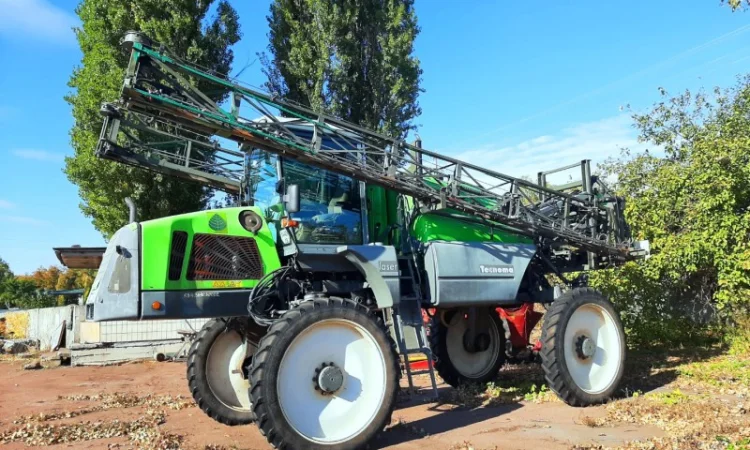 Опрыскиватель самоходный Tecnoma Laser 4240 - фото № 1