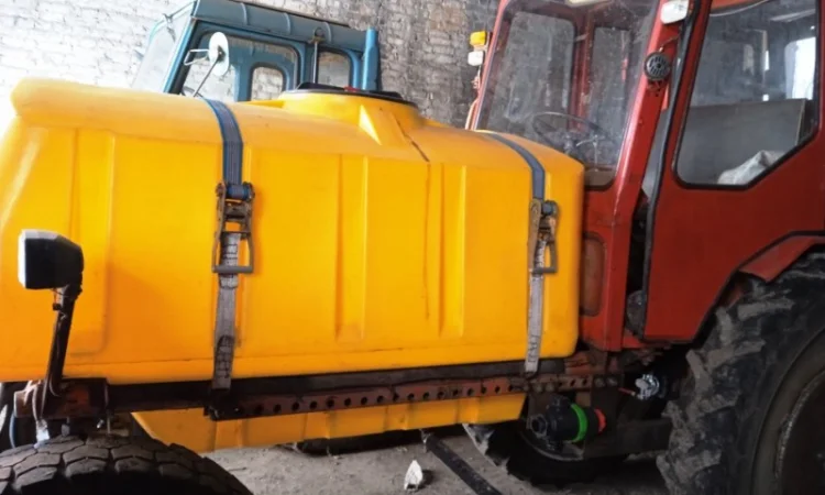 Опрыскиватель самоходный Трактор Т-16 - фото № 11