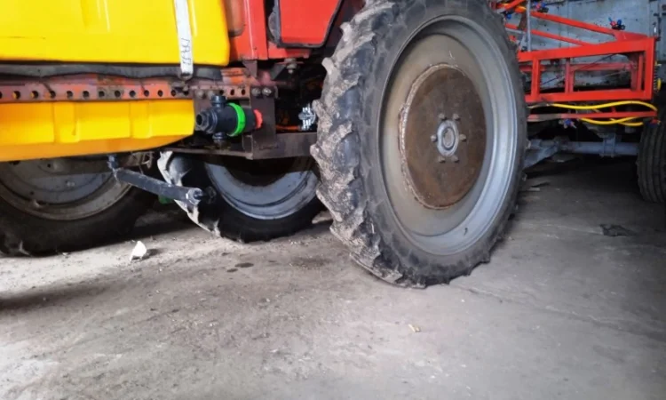 Опрыскиватель самоходный Трактор Т-16 - фото № 13