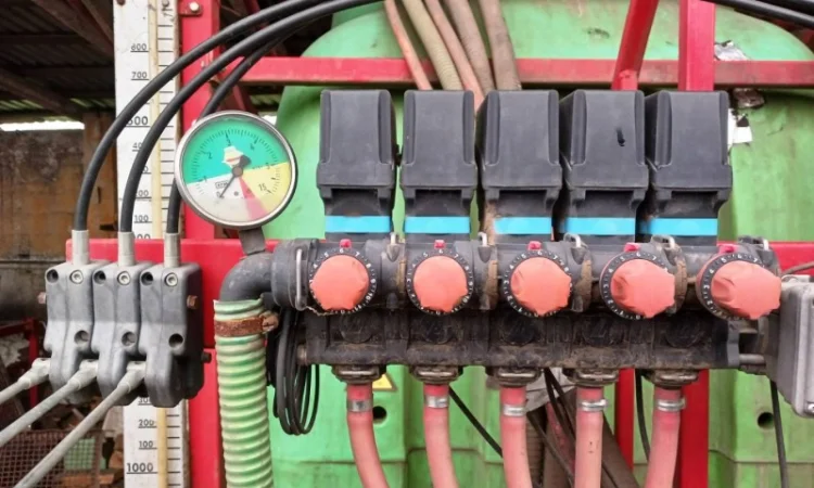 Причіпний обприскувач KRUKOWIAK 3000 - фото № 11