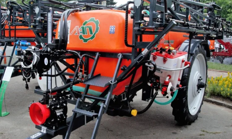 Обприскувач причіпний штанговий ОПШ-24-18 - фото № 1