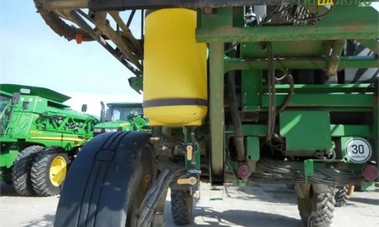 Самоходный опрыскиватель john deere 4730 (2010) - фото № 3