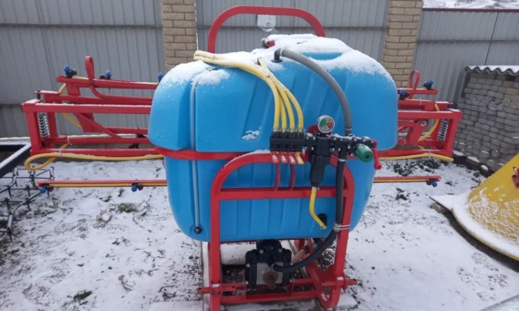 Обприскувач на 400л бочка кропілка на т-40(польща) - фото № 1