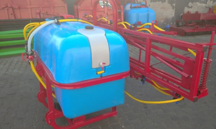 Обприскувач на 800л на мтз юмз гнута рама посилены крила+стабілізатор - фото № 4