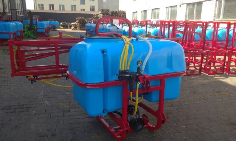 Обприскувач на 800л на мтз юмз гнута рама посилены крила+стабілізатор - фото № 5