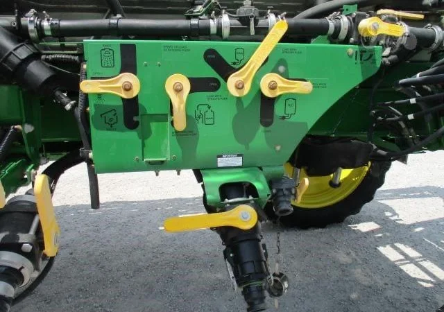Обприскувач самохідний John Deere 4030R (2017) - фото № 10