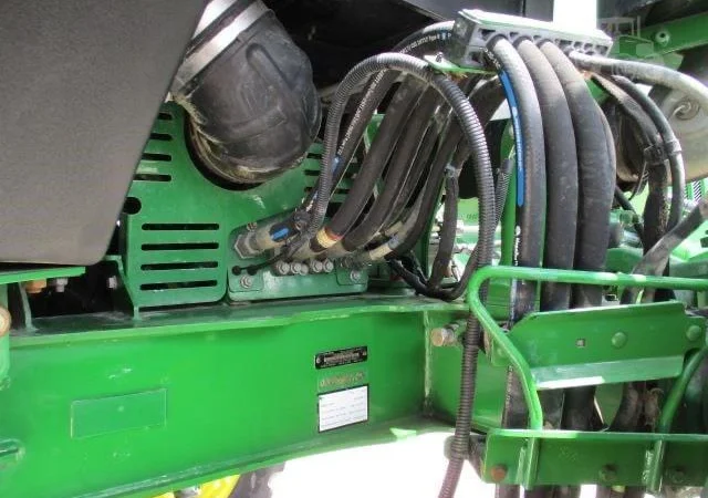 Обприскувач самохідний John Deere 4030R (2017) - фото № 5