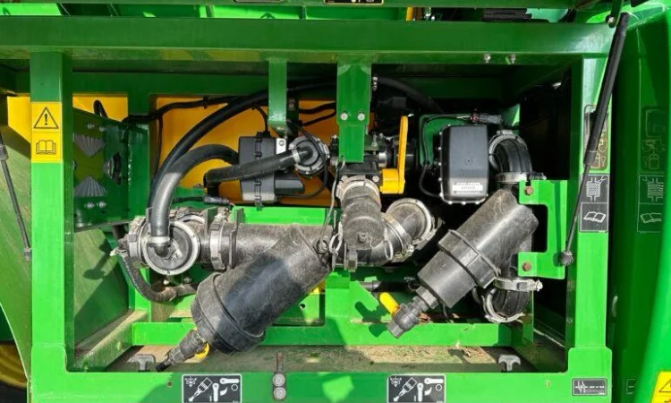 Обпричкувач самохідний John Deere R4040i (2019) - фото № 10