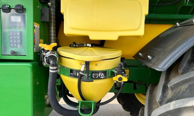 Обпричкувач самохідний John Deere R4040i (2019) - фото № 11