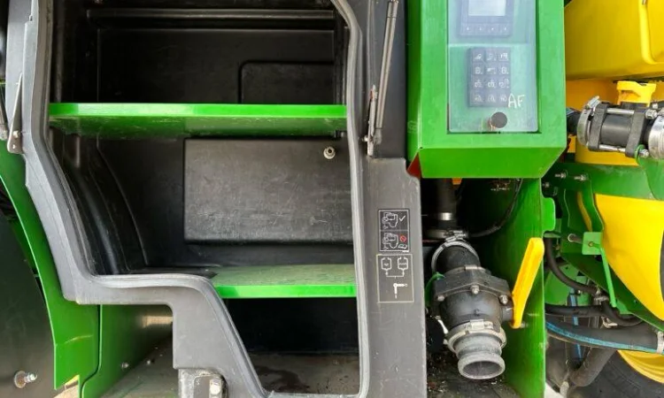 Обпричкувач самохідний John Deere R4040i (2019) - фото № 12