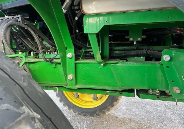 Обприскувач самохідний John Deere 4030R (2014) - фото № 4