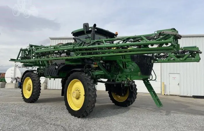 Обприскувач John Deere R4038 (2017) - фото № 1