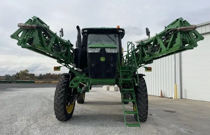 Обприскувач John Deere R4038 (2017) - фото № 7