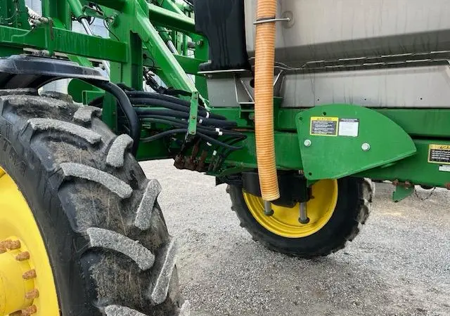 Обприскувач самохідний John Deere 4030R (2015) - фото № 1