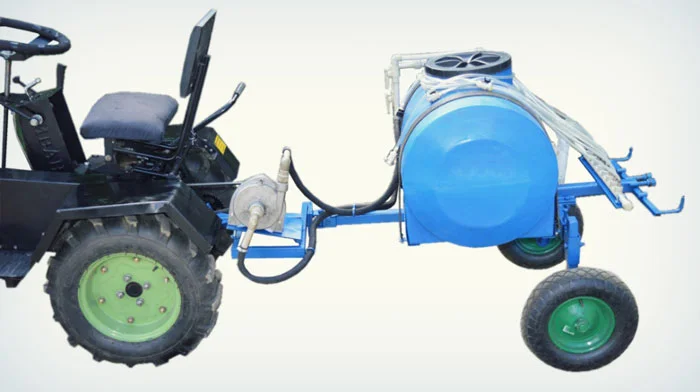 Опрыскиватель для мототрактора 150 л. С помпой и ремнем - фото № 1