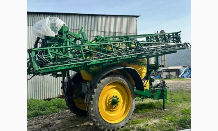 Причіпний обприскувач John Deere 840 - фото № 2