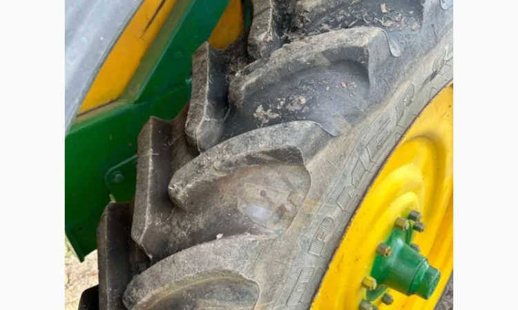 Причіпний обприскувач John Deere 840 - фото № 3