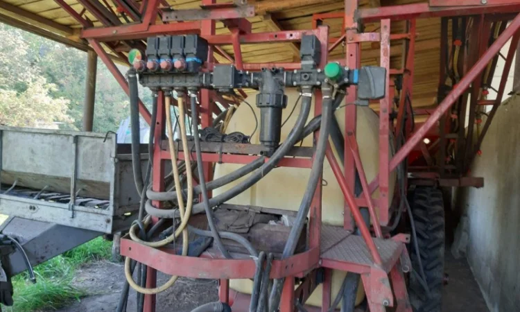 Опрыскиватель Hardi 18м - фото № 2