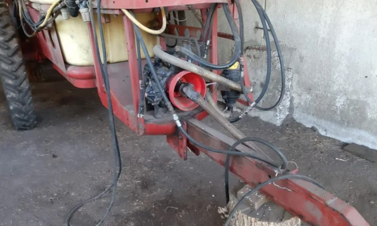 Опрыскиватель Hardi 18м - фото № 4