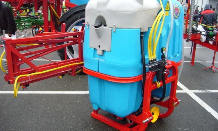 Опрыскиватели полевые навесные "Максус" от 200 до 800 литров - фото № 3