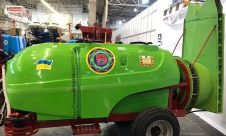 Продам садовый опрыскиватель на 2000 литров Прицепной Родос-2000 - фото № 3