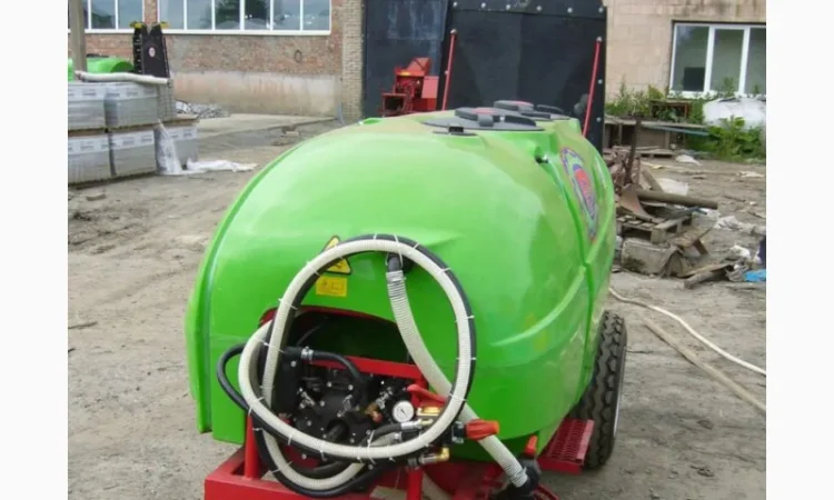 Продам садовый опрыскиватель на 2000 литров Прицепной Родос-2000 - фото № 5