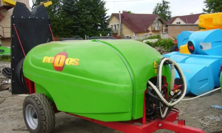 Продам садовый опрыскиватель на 2000 литров Прицепной Родос-2000 - фото № 8