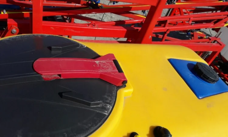 Навісний обприскувач 600 л штанга 14 м для внесення пестицидів - фото № 10