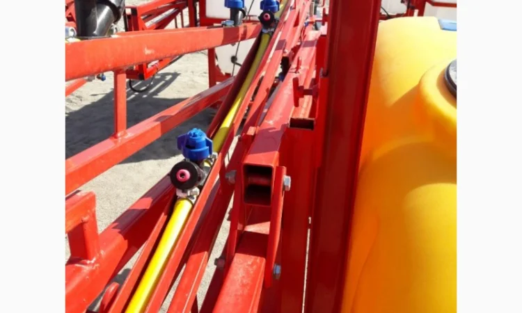 Навісний обприскувач 600 л штанга 14 м для внесення пестицидів - фото № 14