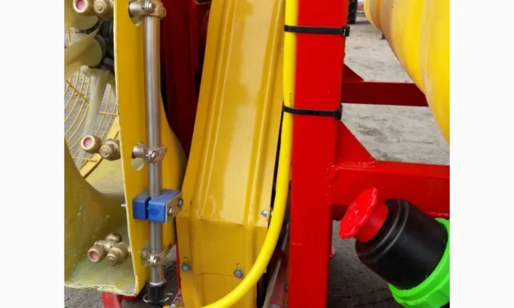 Садовий навісний обприскувач 800 л - фото № 6