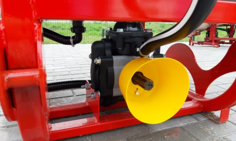 Навісний обприскувач на 600 л штанга 14м - фото № 7