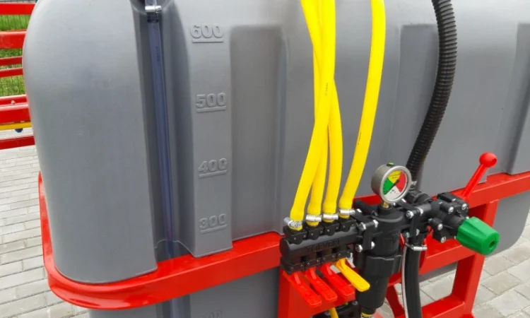 Навісний обприскувач на 600 л штанга 14м - фото № 9