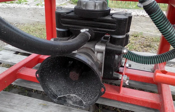 Обприскувач навісний 200 л штанга 8 м - фото № 8