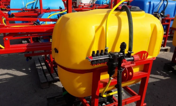 Навісний обприскувач 300 л для внесення пестицидів - фото № 1