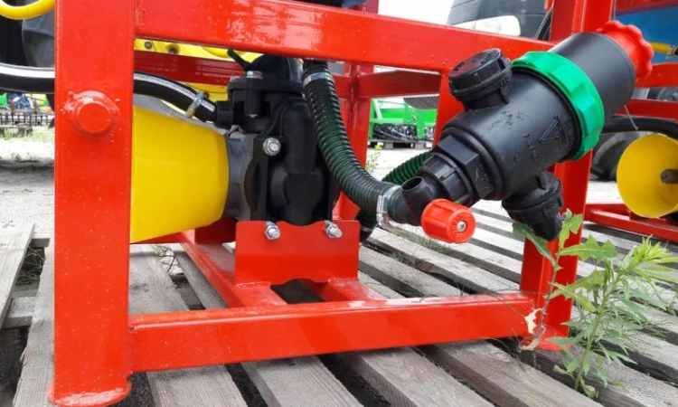 Навісний обприскувач 200 л для внесення пестицидів штанга 10 м - фото № 15