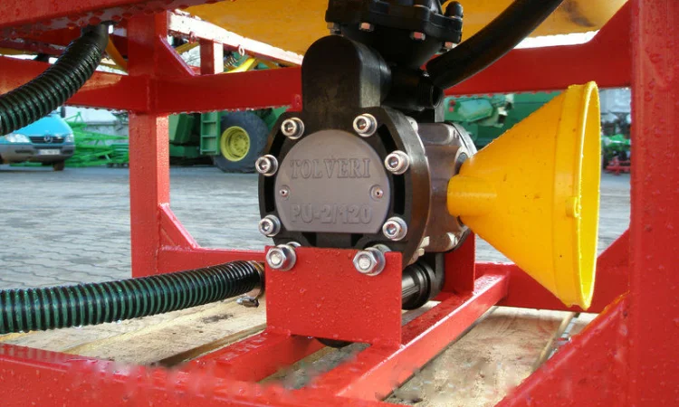 Продам опрыскиватель навесной 800 литров 12, 14, 16 метров штанга со стабилизацией - фото № 3