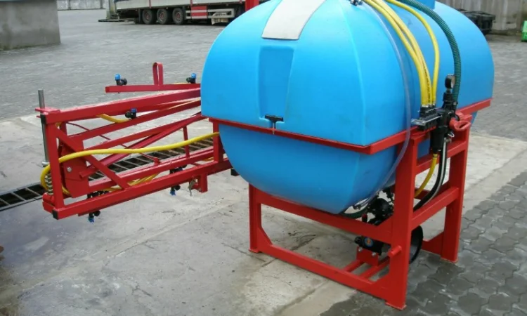 Продам опрыскиватель навесной 1000 литров 14, 16 метров штанга со стабилизацией - фото № 3