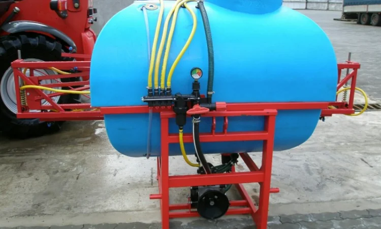 Продам опрыскиватель навесной 1000 литров 14, 16 метров штанга со стабилизацией - фото № 4