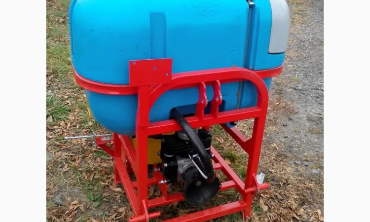 Садовий навісний обприскувач 200 л - фото № 1