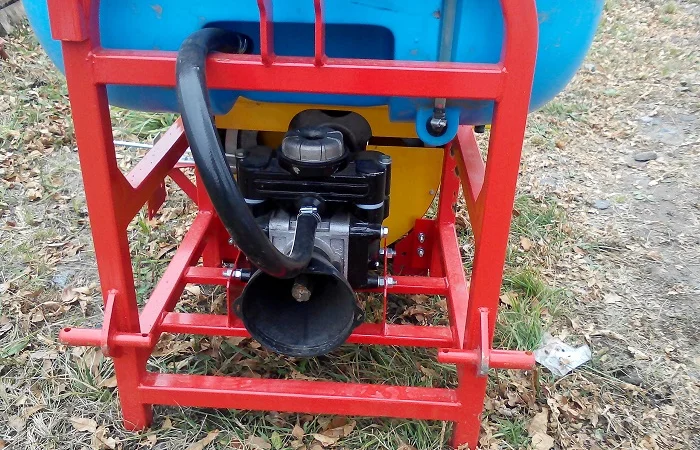 Садовий навісний обприскувач 200 л - фото № 10